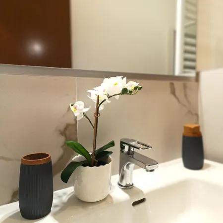 Cernobbio Studio * تْشيرنوبيو