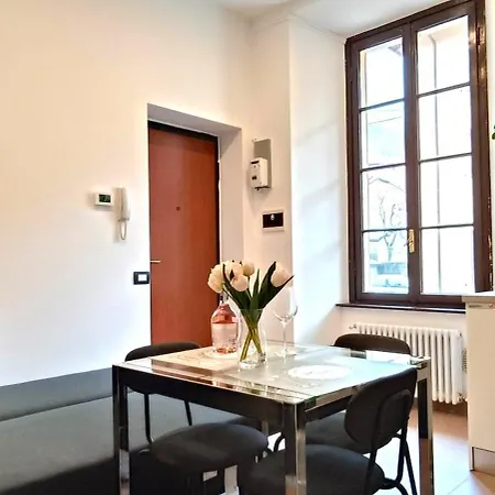 Cernobbio Studio شقة